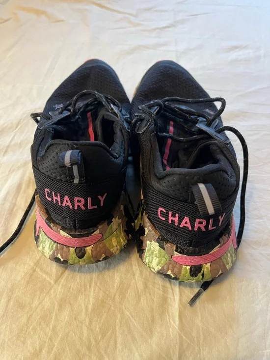 Charly Women’s Black Athletic Sneakers with Camouflage Trim - Picture 3 of 4